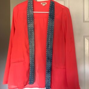 LAST CHANCE! A women’s light chiffon style blazer
